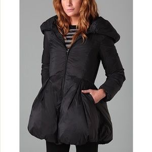 Alice + Olivia Black Blakely puffer coat small